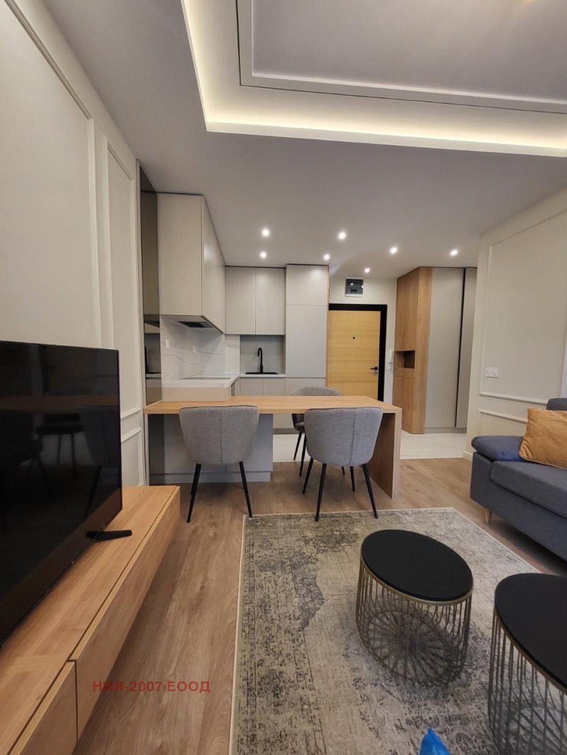 Para alugar  1 quarto Sofia , Vitocha , 65 m² | 88176916