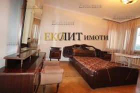 4-стаен град София, Гео Милев 3