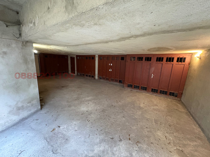 Дава под наем ГАРАЖ, ПАРКОМЯСТО, гр. Варна, Гръцка махала, снимка 4 - Гаражи и паркоместа - 52781249