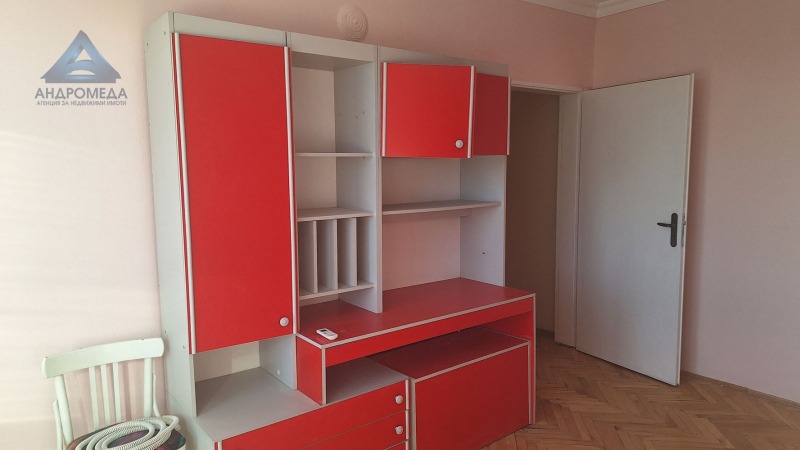 В аренду  2 спальни Плевен , 9-ти квартал , 120 кв.м | 41150650 - изображение [8]