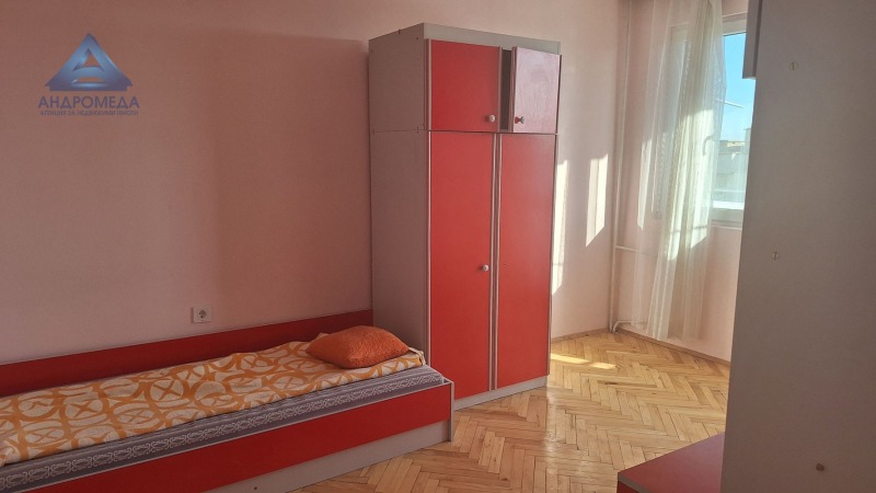 В аренду  2 спальни Плевен , 9-ти квартал , 120 кв.м | 41150650 - изображение [7]