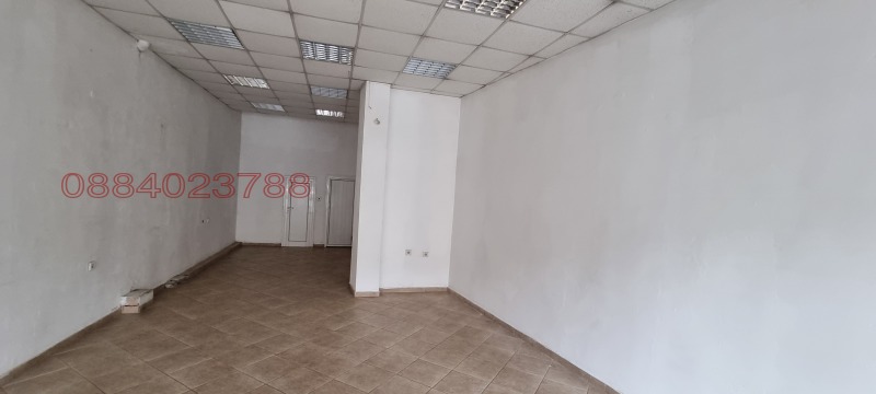 Дава под наем МАГАЗИН, гр. Русе, Централен южен район, снимка 3 - Магазини - 52779888