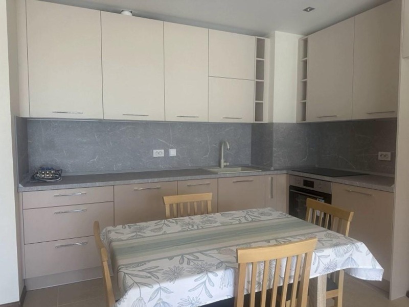 K pronájmu  1 ložnice Sofia , Chladilnika , 74 m2 | 12781137 - obraz [3]