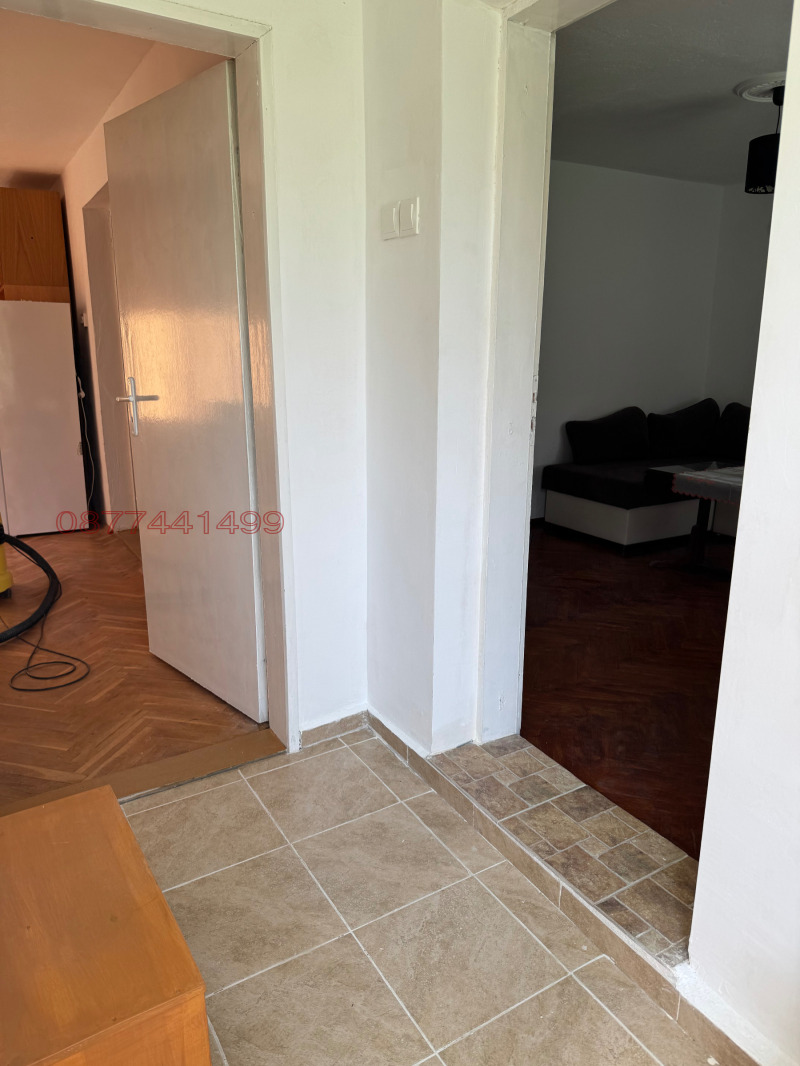 Дава под наем КЪЩА, гр. Варна, Свети Никола, снимка 10 - Къщи - 52779725