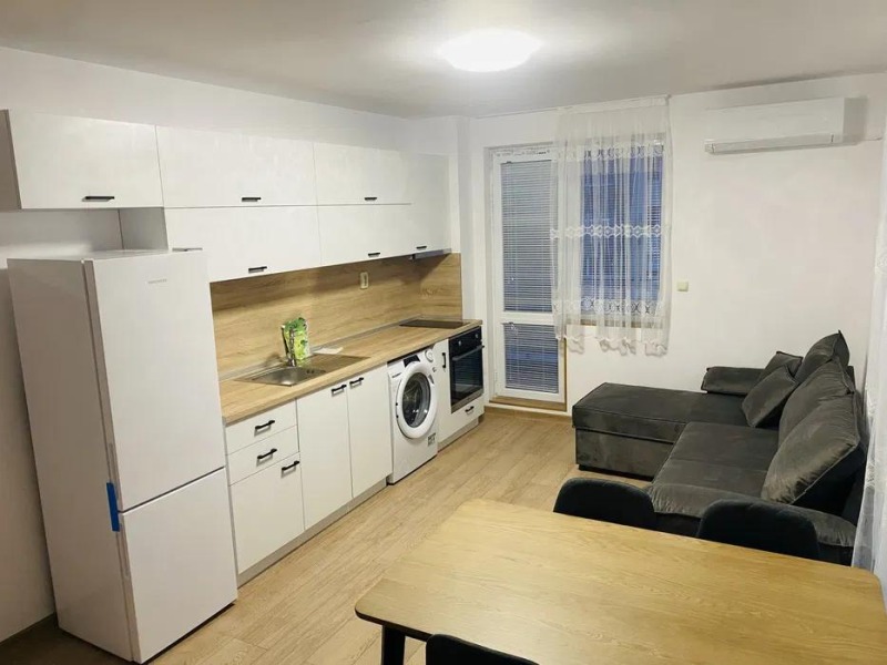 Дава под нем  2-стаен, град Варна, Възраждане 3 •  450 EUR • ID 27588996 — holmes.bg - [1] 