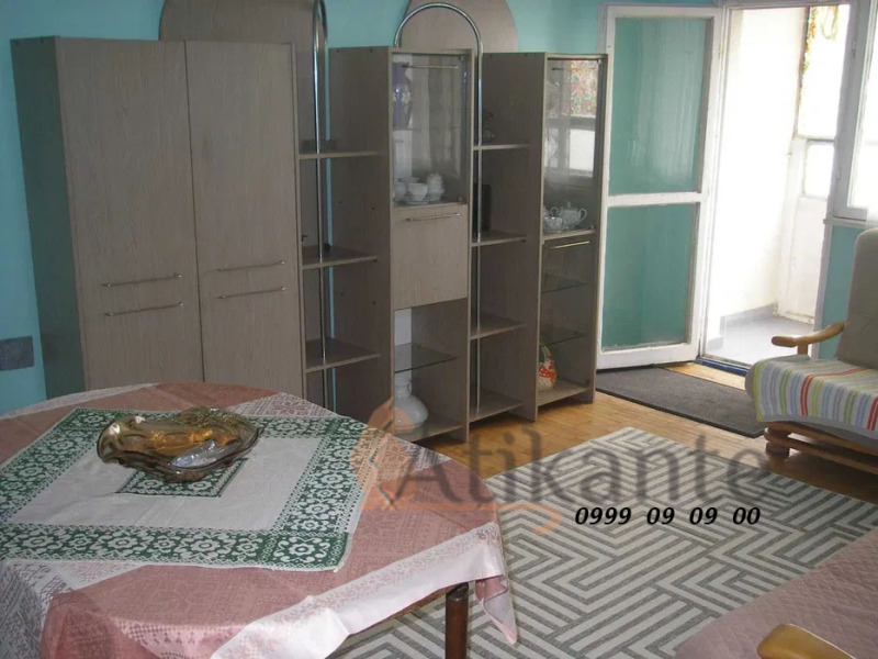 Дава под наем 3-СТАЕН, гр. София, Гео Милев, снимка 2 - Апартаменти - 52406520