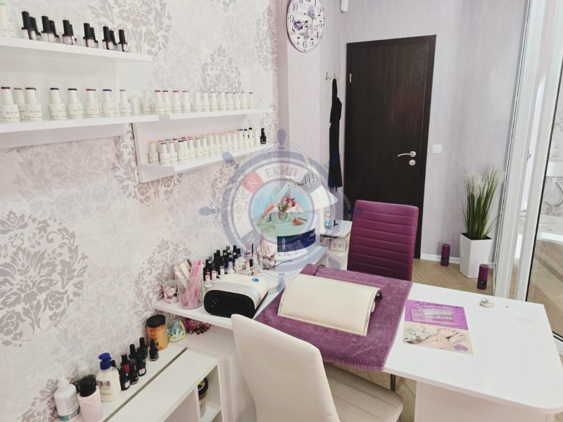 Издаје се  Канцеларија Варна , Грацка махала , 33 м2 | 22053457