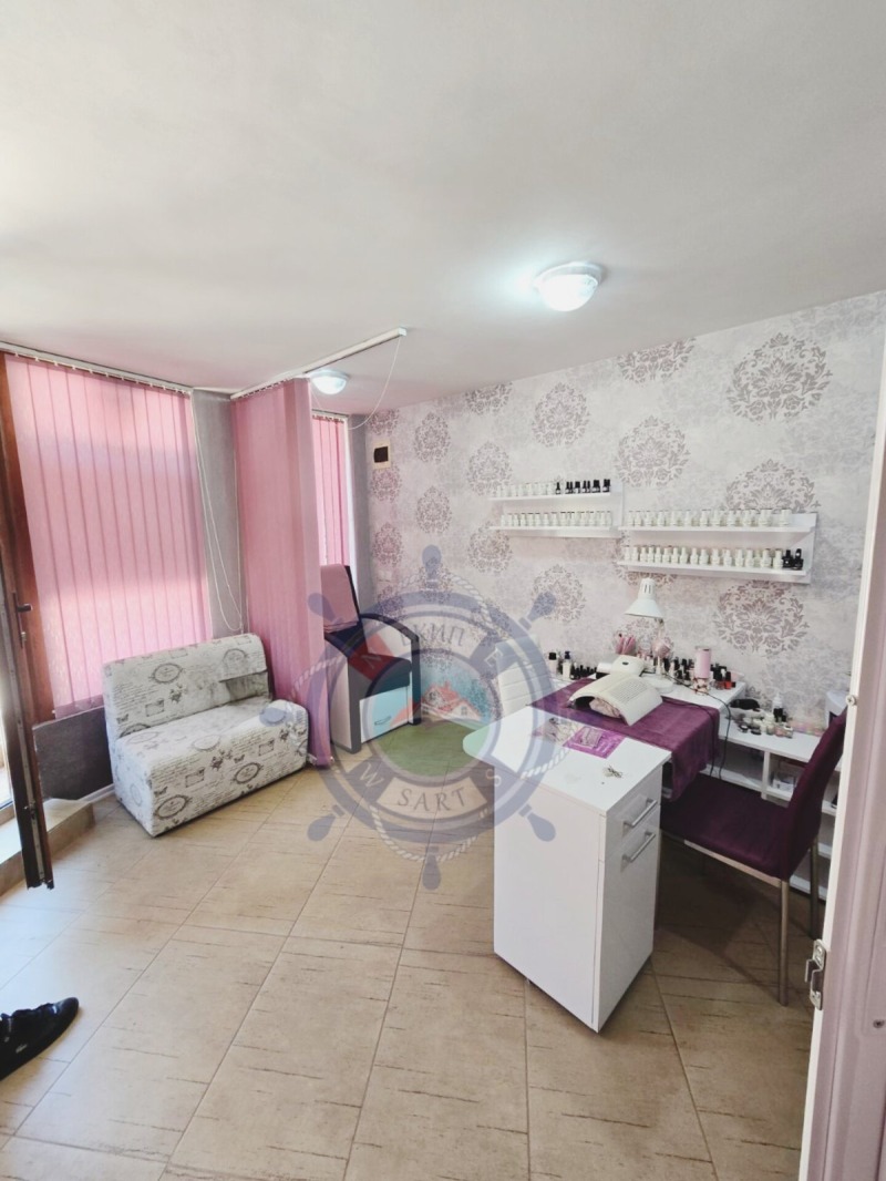 Издаје се  Канцеларија Варна , Грацка махала , 33 м2 | 22053457 - слика [2]