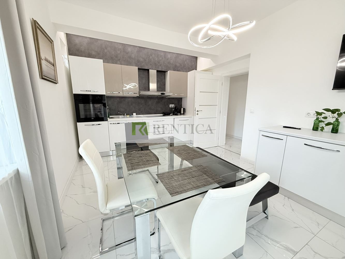 Дава под наем 4-СТАЕН, гр. Варна, Център, снимка 2 - Апартаменти - 52303909