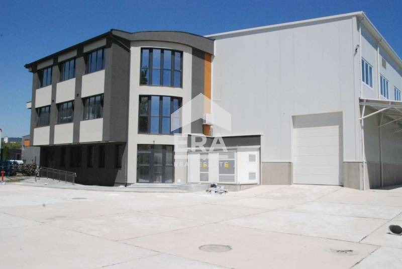 Дава под наем СКЛАД, гр. Варна, Владислав Варненчик 1, снимка 2 - Складове - 54146275