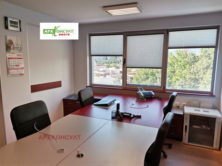 Kiralık  Ofis Sofia , Lyulin 3 , 80 metrekare | 23817170