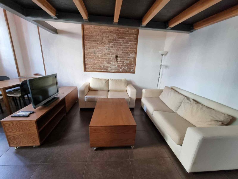 En renta  Casita Plovdiv , Tsentar , 65 metros cuadrados | 50417671