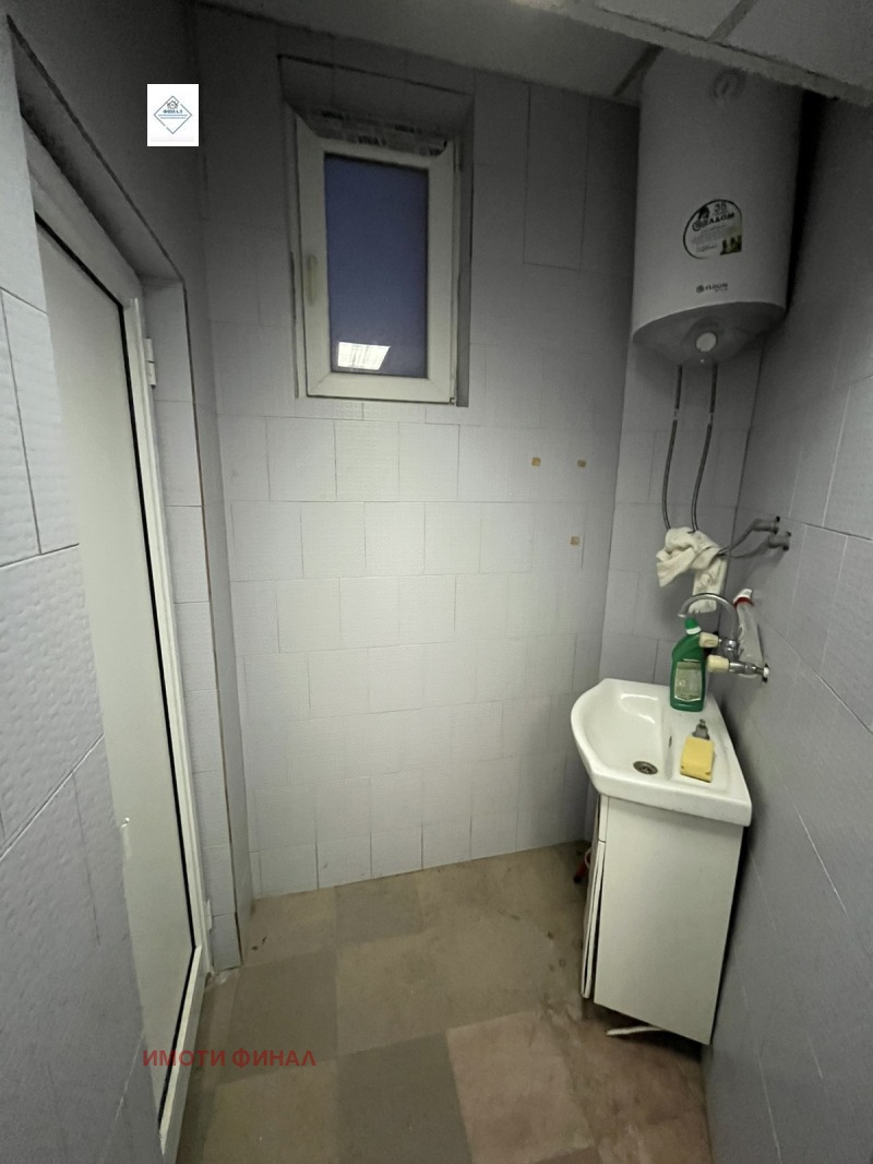 Дава под наем СКЛАД, с. Средня, област Шумен, снимка 7 - Складове - 53149172