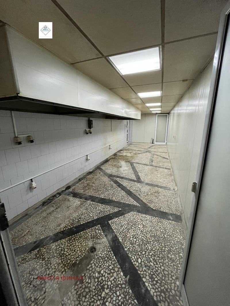 Дава под наем СКЛАД, с. Средня, област Шумен, снимка 10 - Складове - 53149172