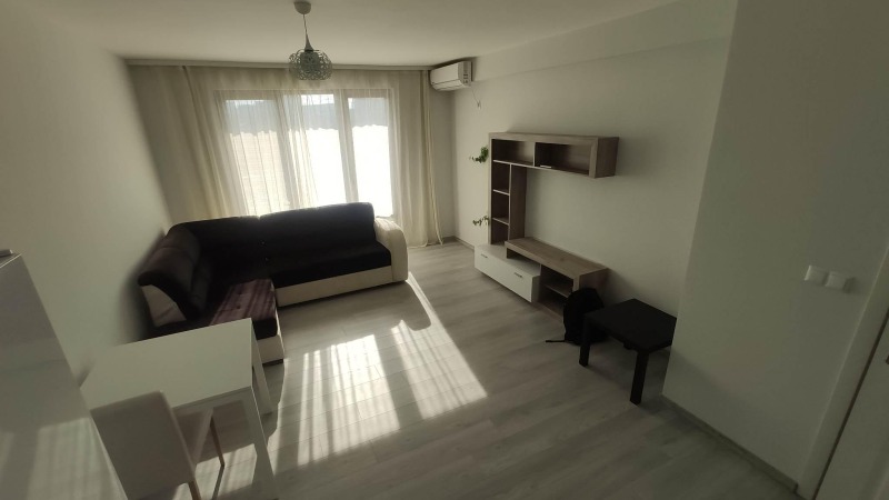 Para alugar  1 quarto Burgas , Izgrev , 60 m² | 63566832