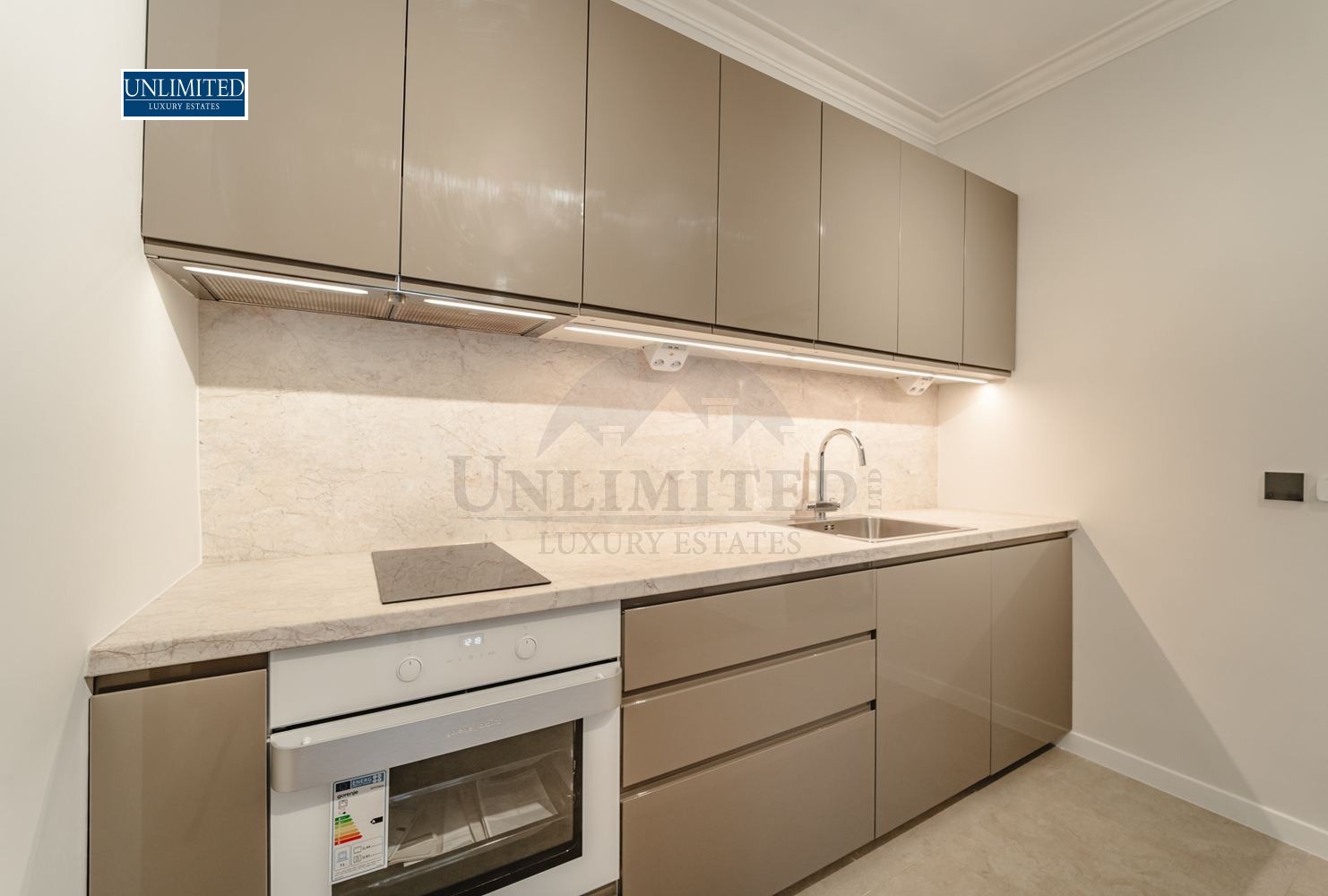 Дава под наем 3-СТАЕН, гр. София, Център, снимка 6 - Апартаменти - 54180296