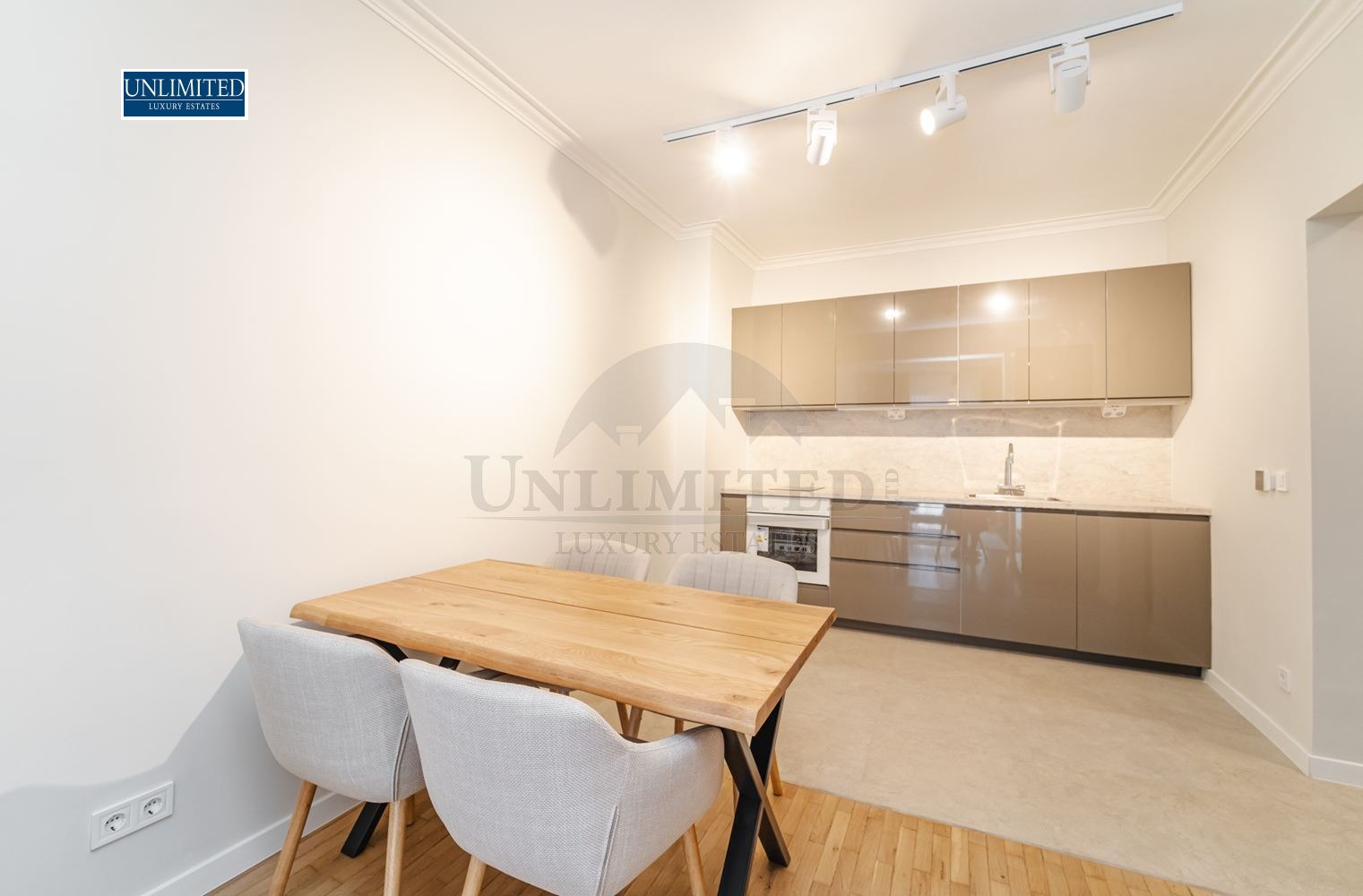 Дава под наем 3-СТАЕН, гр. София, Център, снимка 5 - Апартаменти - 54180296