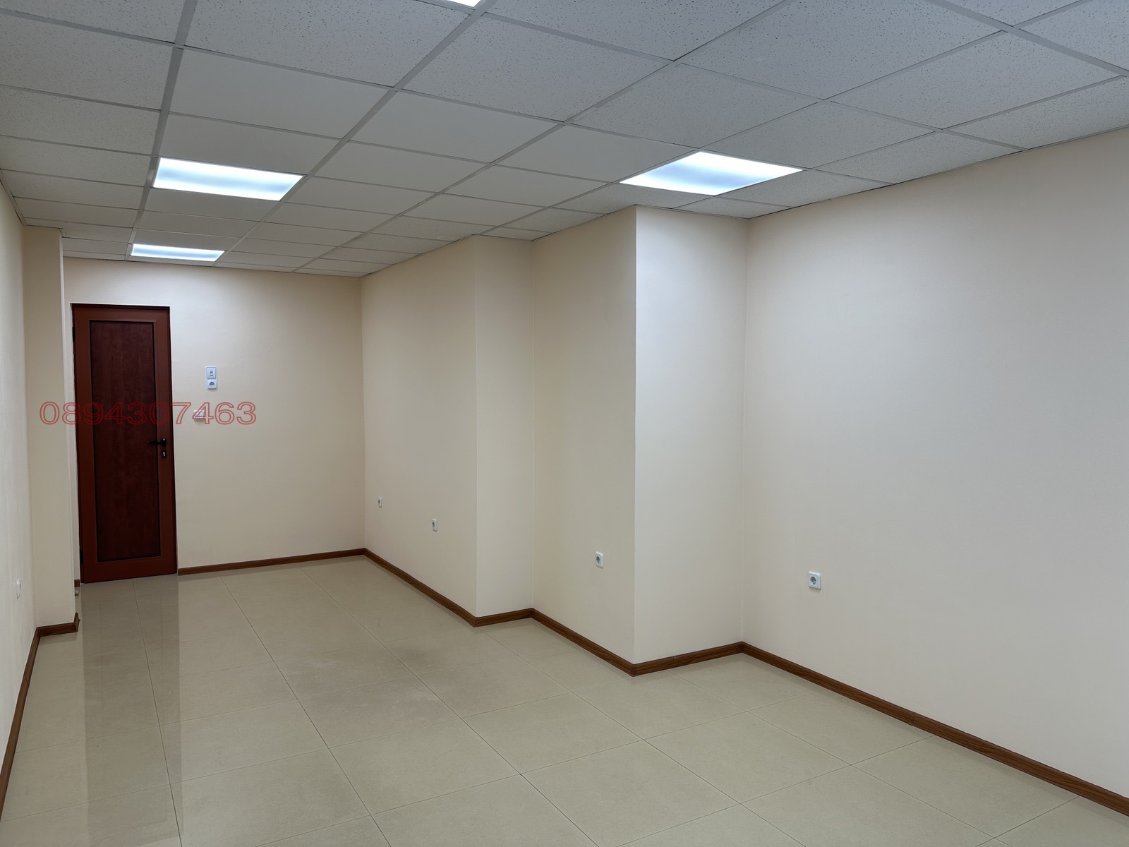 Дава под наем ОФИС, гр. Варна, Колхозен пазар, снимка 2 - Офиси - 55993366