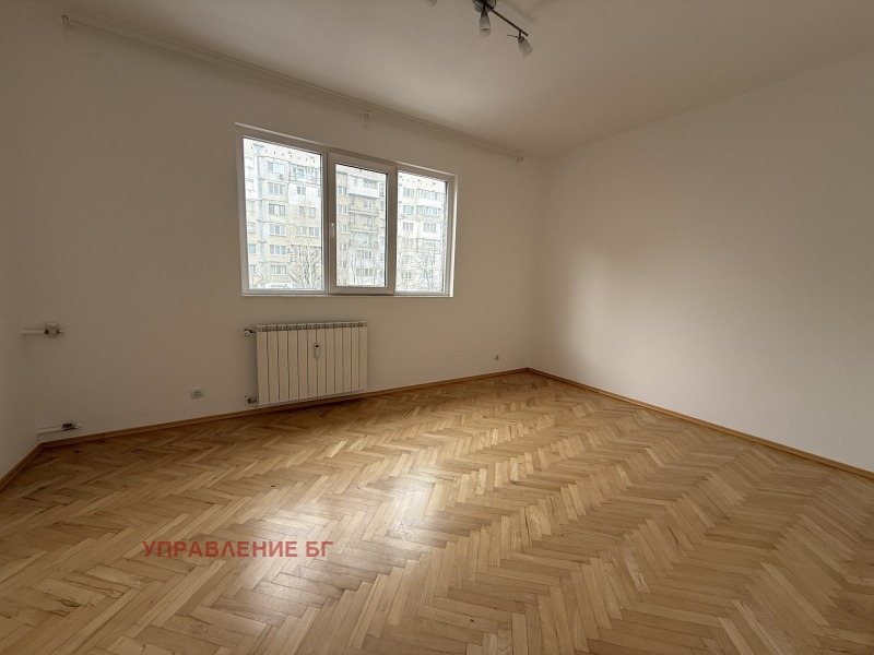 Дава под наем 3-СТАЕН, гр. София, Гео Милев, снимка 2 - Апартаменти - 53191029