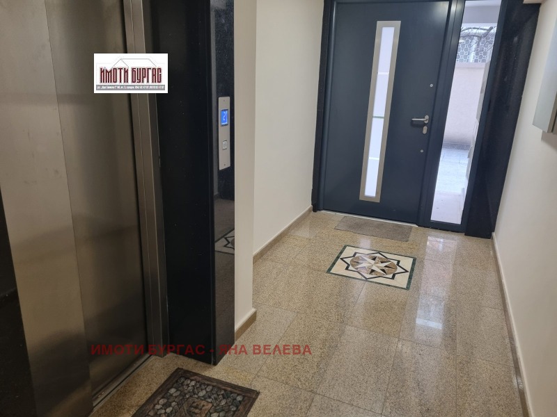 Дава под наем 3-СТАЕН, гр. Бургас, Център, снимка 13 - Апартаменти - 53450629