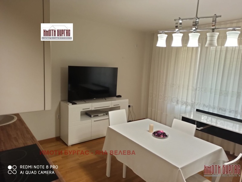 Дава под наем 3-СТАЕН, гр. Бургас, Център, снимка 3 - Апартаменти - 53450629