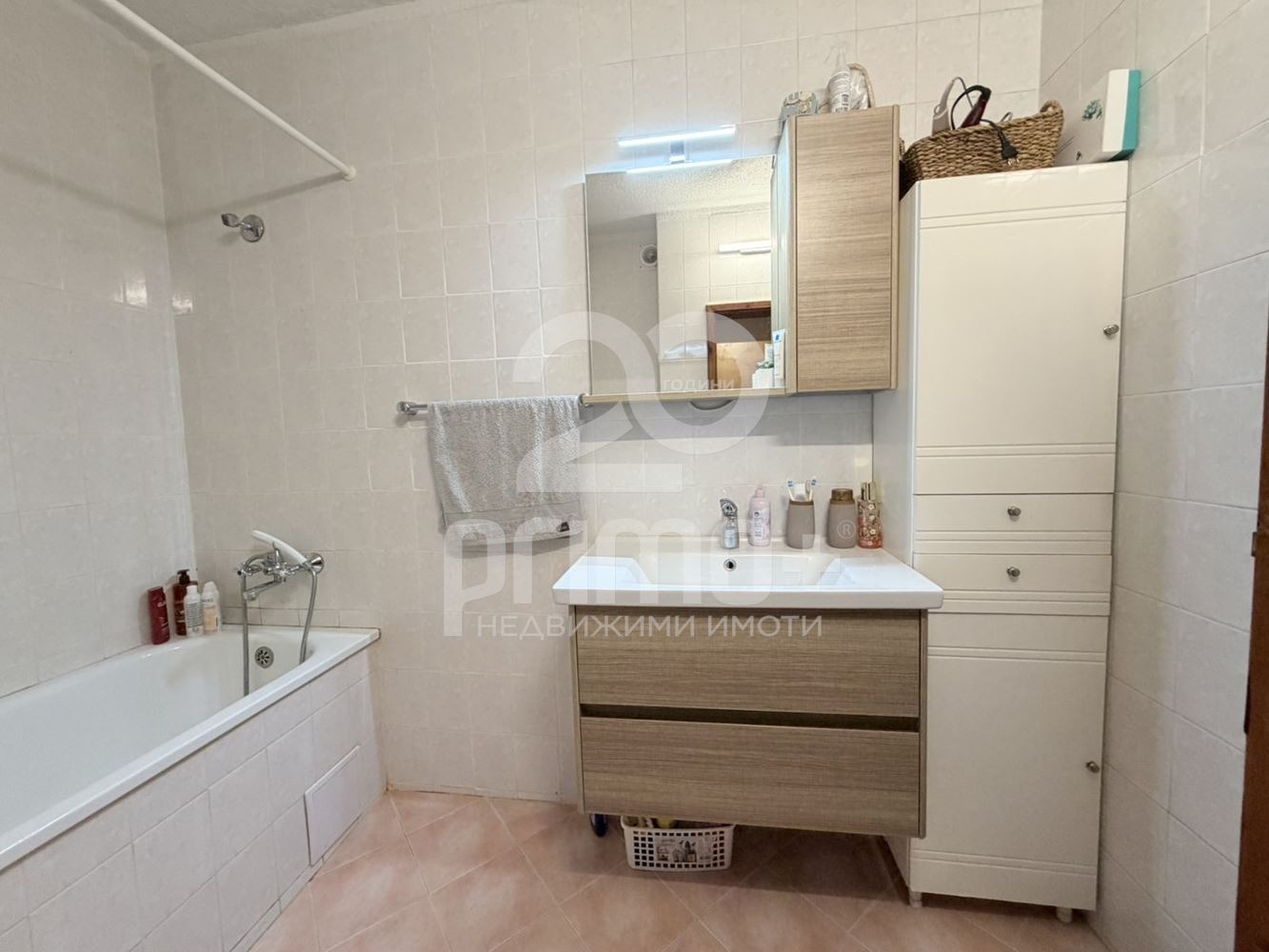 Дава под наем 4-СТАЕН, гр. София, Лагера, снимка 14 - Апартаменти - 54782404