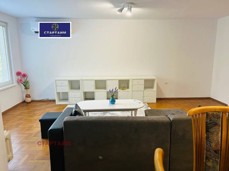 Zu vermieten  2 Schlafzimmer Sofia , Geo Milew , 115 qm | 43858715 - Bild [7]