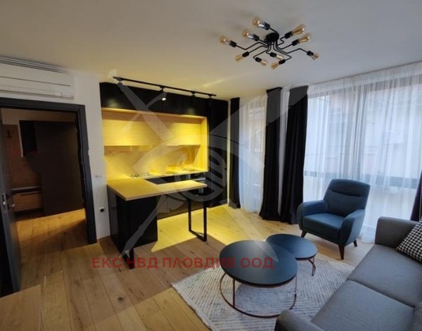 Дава под наем 3-СТАЕН, гр. Пловдив, Център