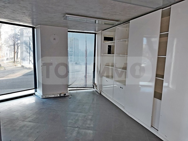 Дава под наем МАГАЗИН, гр. Варна, Гръцка махала, снимка 4 - Магазини - 53098173