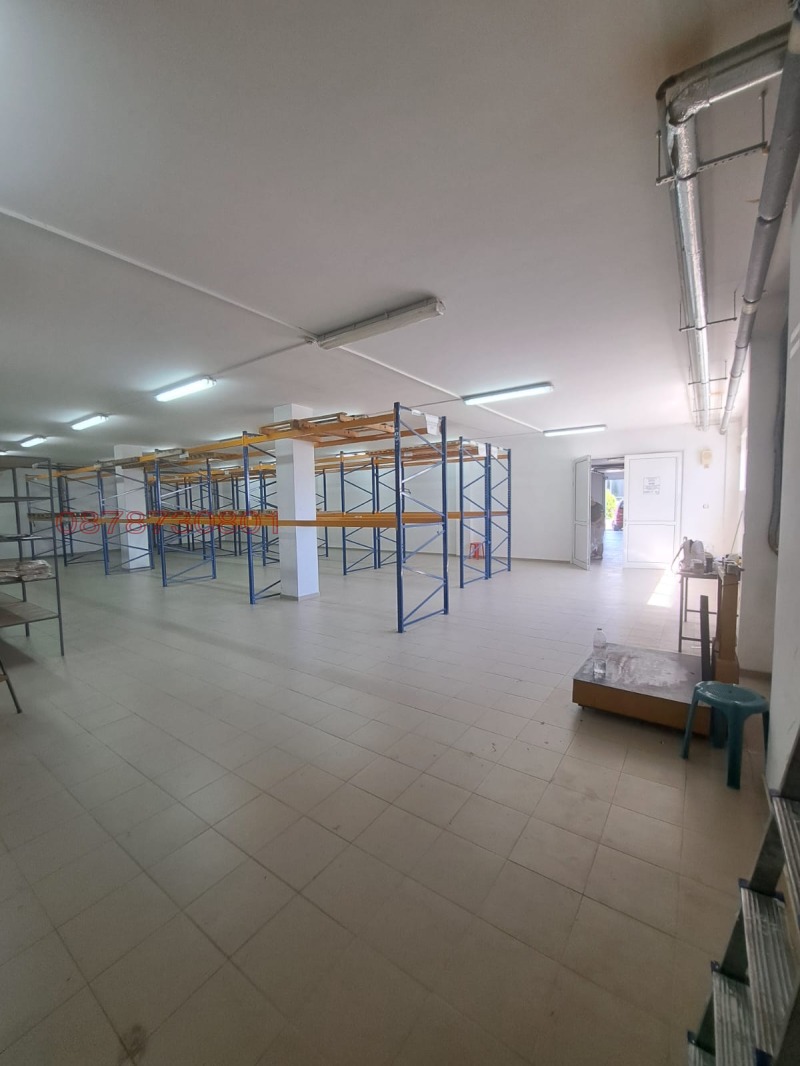 Дава под наем СКЛАД, гр. Русе, Промишлена зона - Запад, снимка 7 - Складове - 52780792