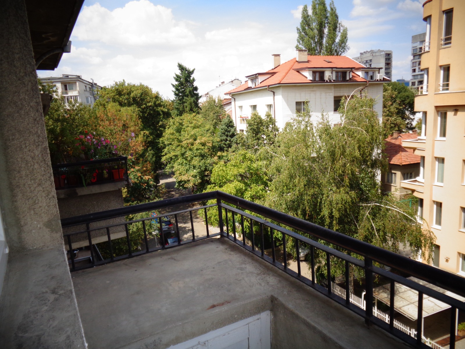 Дава под наем 4-СТАЕН, гр. София, Изток, снимка 2 - Апартаменти - 53945069