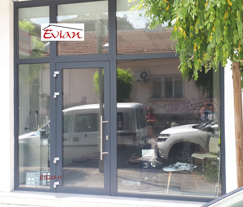 Дава под Наем МАГАЗИН в град Русе, Център - 42 кв.м / 613.55 € » 1 200 лв., ЕВИАН