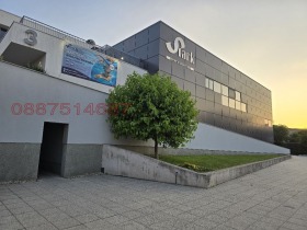 K pronájmu Parkovací místo