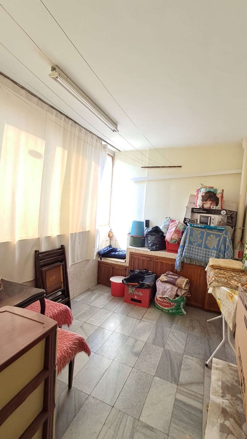 Издаје се  1 спаваћа соба Шумен , 5-ти полк , 60 м2 | 90774106 - слика [5]