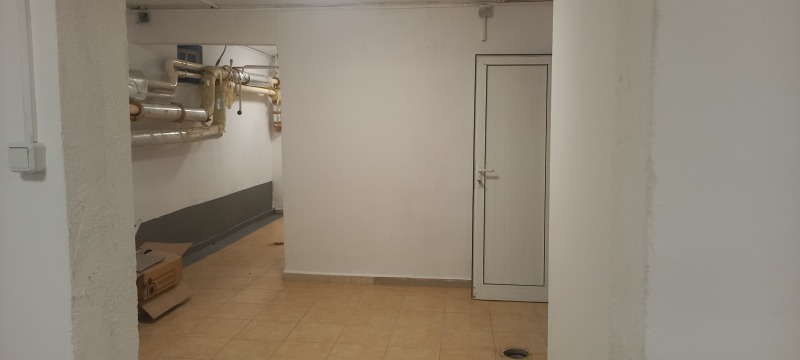 Te huur  Winkel Sofia , Gotse Deltsjev , 100 m² | 37352761 - afbeelding [6]