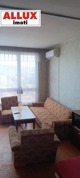 Studio Shirok tsentar, Ruse 1