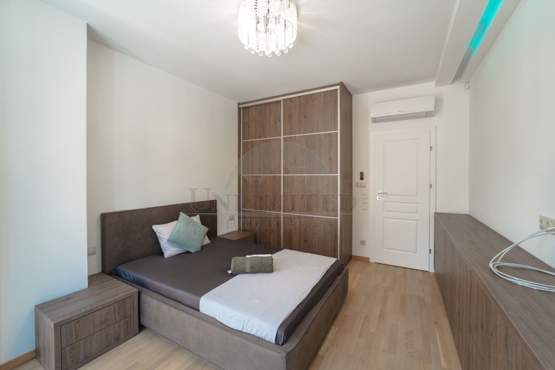Издаје се  3 спаваће собе Софија , Изток , 220 м2 | 65083608 - слика [15]