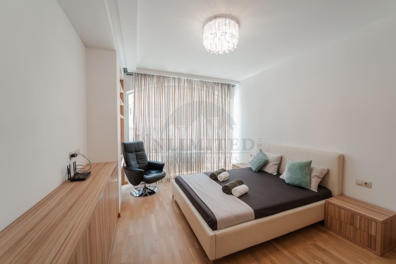 Издаје се  3 спаваће собе Софија , Изток , 220 м2 | 65083608 - слика [12]