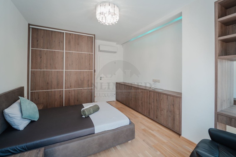 Издаје се  3 спаваће собе Софија , Изток , 220 м2 | 65083608 - слика [14]