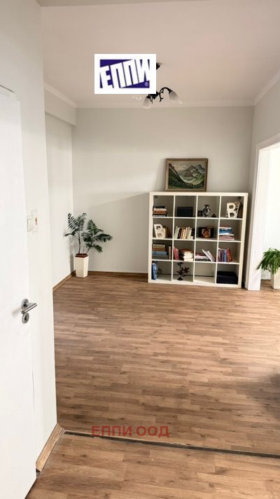Дава под наем 2-СТАЕН, гр. София, Център, снимка 4 - Апартаменти - 54658836