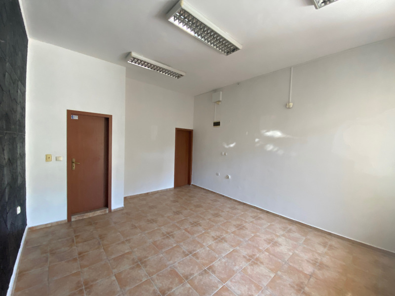 Дава под наем  Магазин град София , Хладилника , 35 кв.м | 40130400 - изображение [3]