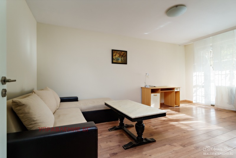 A louer  2 chambres Sofia , Krastova vada , 100 m² | 81796399