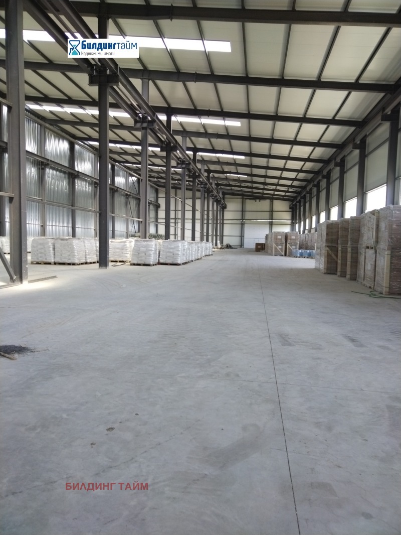 Дава под наем СКЛАД, гр. Шумен, Промишлена зона, снимка 3 - Складове - 45519239