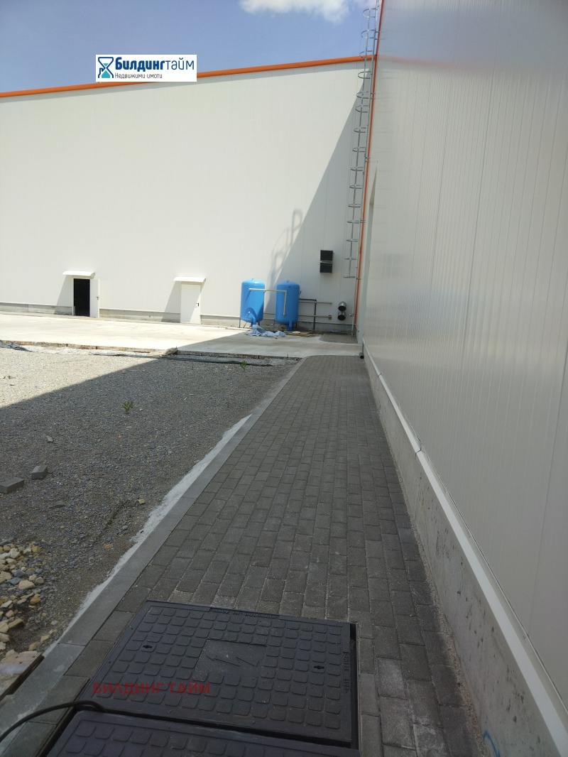 Дава под наем СКЛАД, гр. Шумен, Промишлена зона, снимка 2 - Складове - 45519239