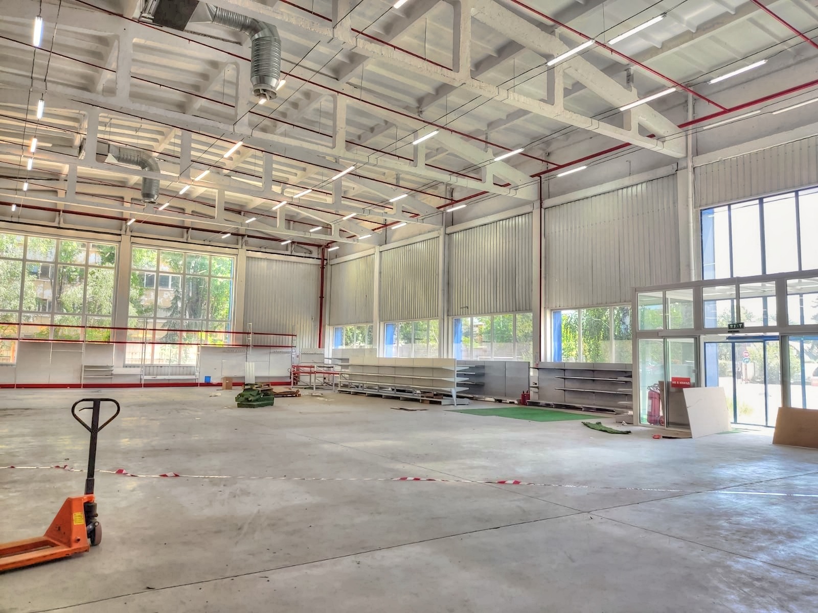 Дава под наем СКЛАД, гр. София, Горубляне