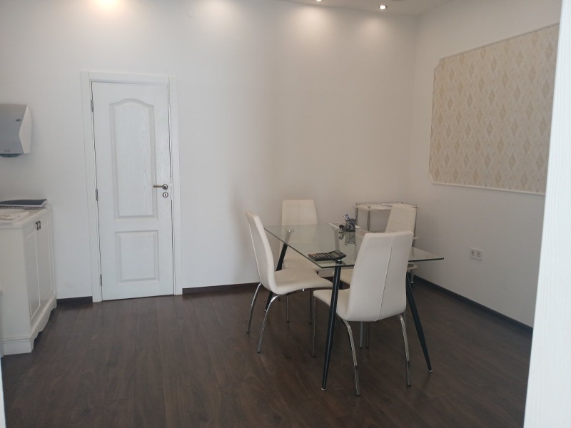K pronájmu  Kancelář Burgas , Lazur , 65 m2 | 62514425 - obraz [3]