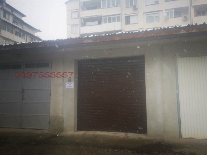 Дава под наем ГАРАЖ, ПАРКОМЯСТО, с. Присово, област Велико Търново, снимка 8 - Гаражи и паркоместа - 53508435