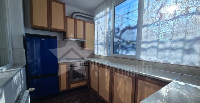 Дава под наем КЪЩА, гр. Стара Загора, Кольо Ганчев, снимка 3 - Къщи - 53160866