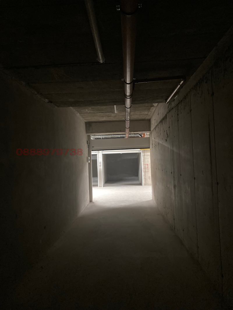 En renta  Cochera Sofia , Malinova dolina , 37 metros cuadrados | 49196884 - imagen [5]