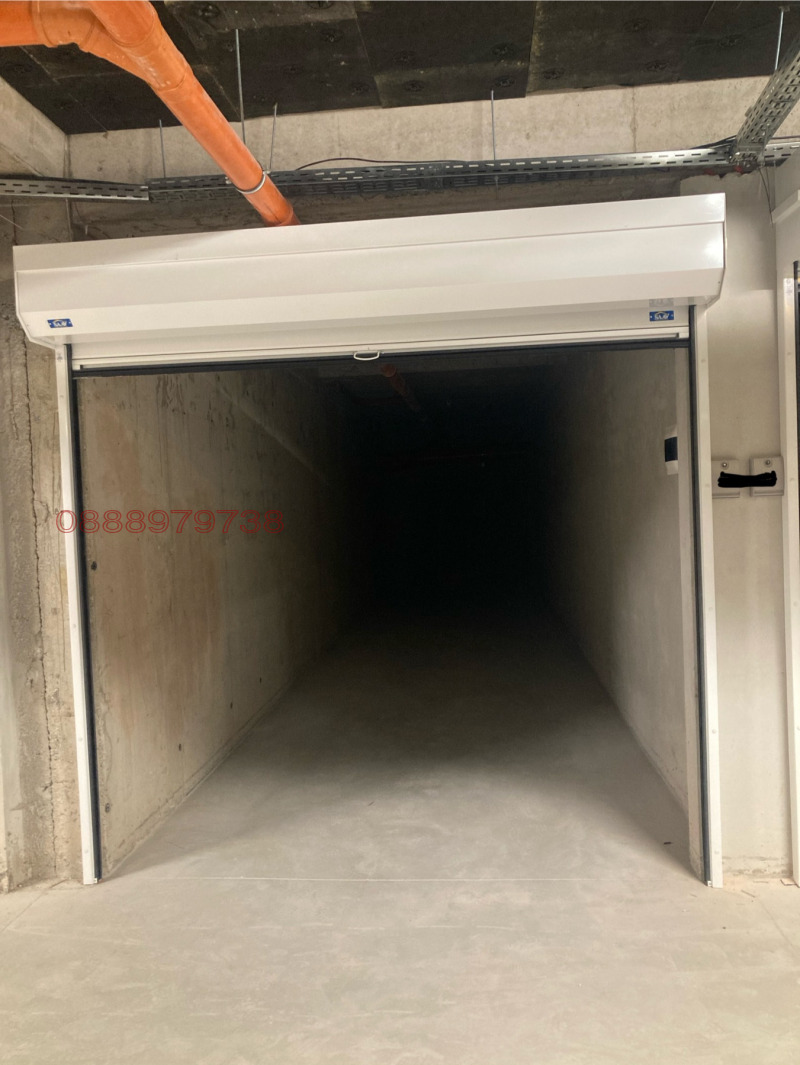 En renta  Cochera Sofia , Malinova dolina , 37 metros cuadrados | 49196884 - imagen [7]